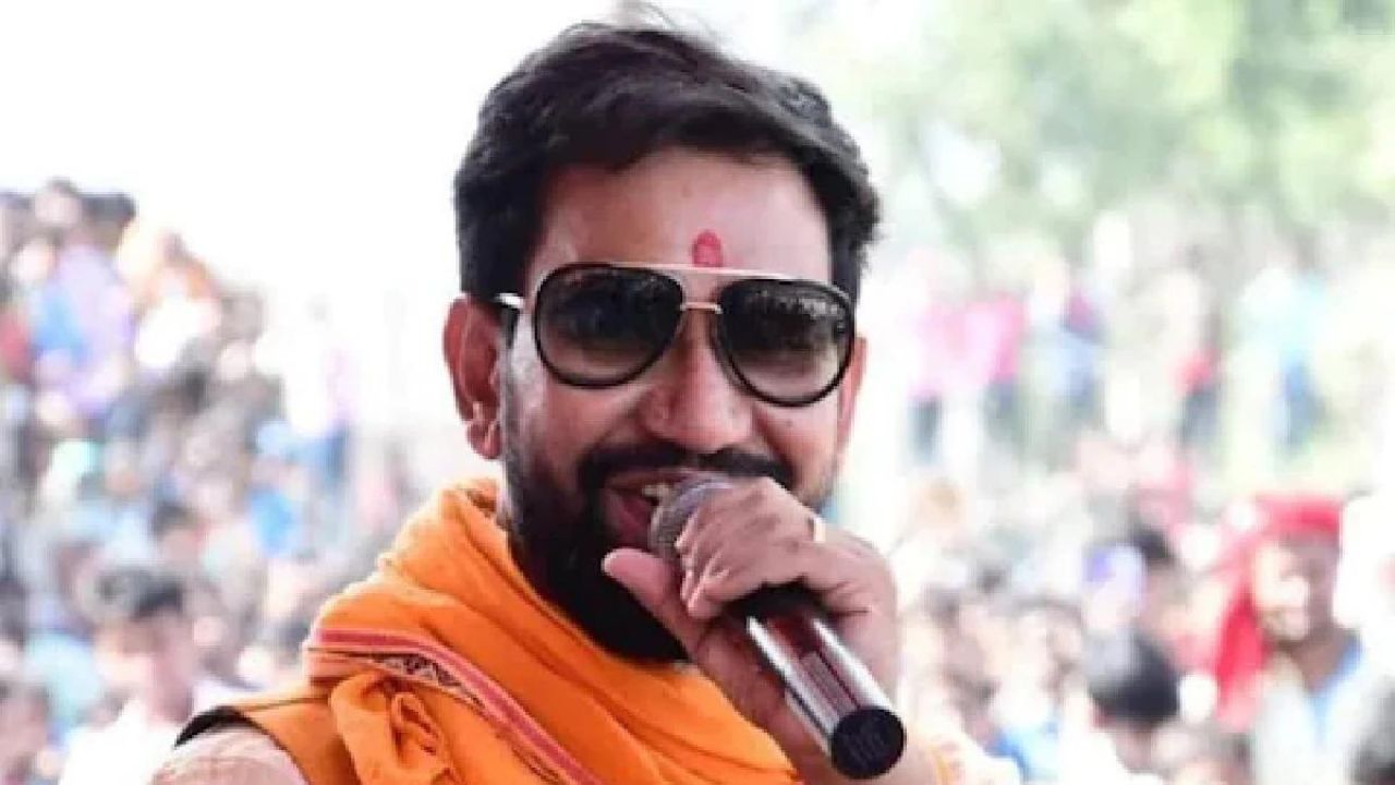 Dinesh Lal Yadav biography